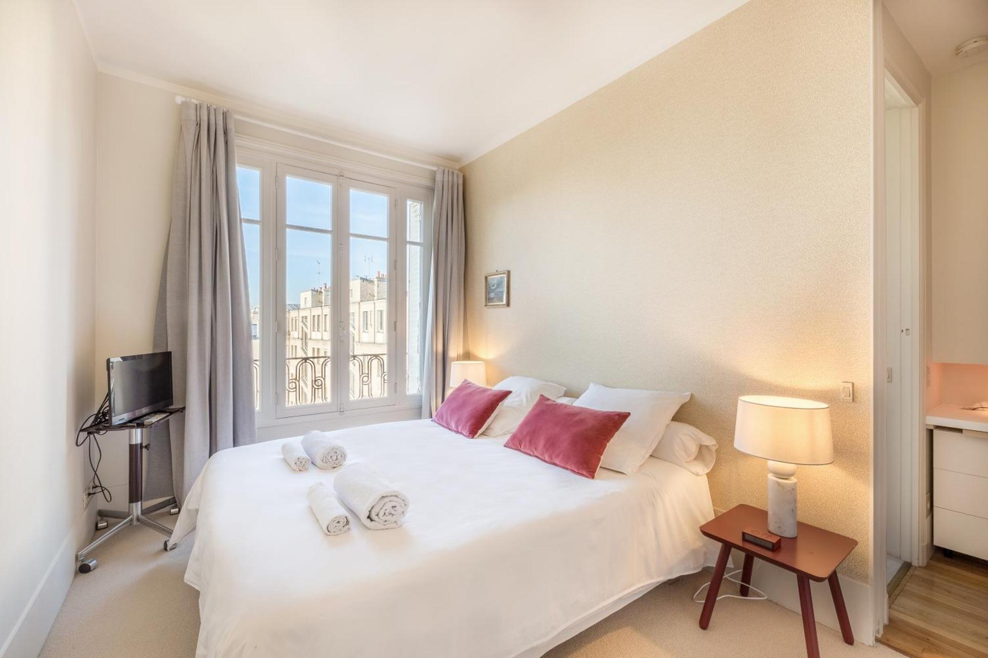 Appartamento Elegant 2 Bedroom Apartment, Republique-bastille Areas, By Easyflat